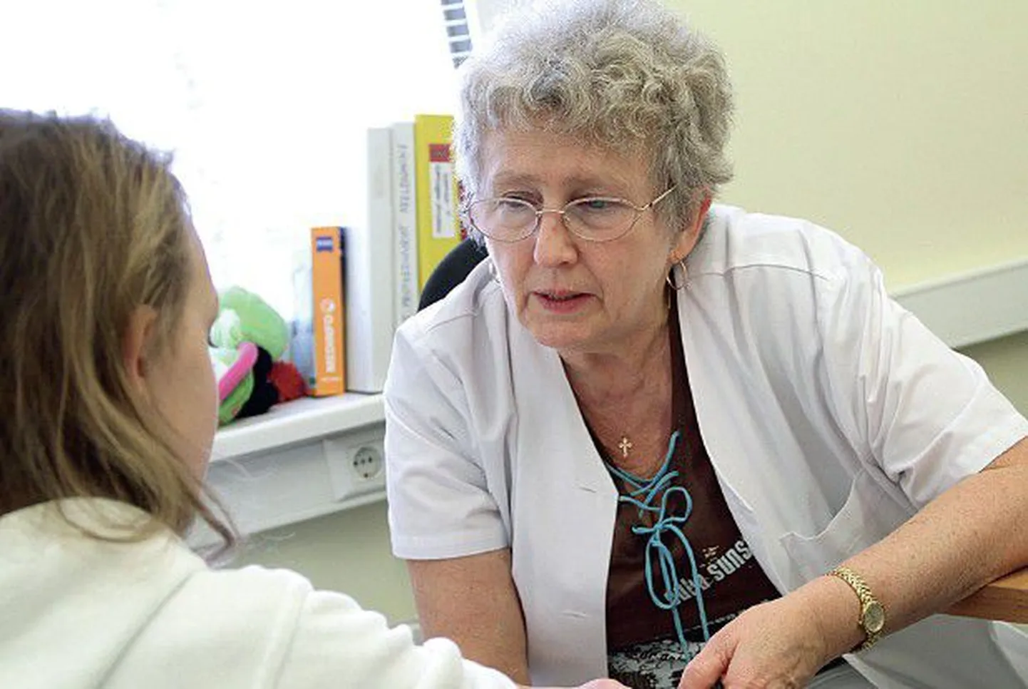 Ортопед-травмотолог Галина Ильинская уже 30 лет лечит маленьких пациентов.