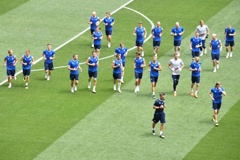 Islandi jalgpallikoondis 25. juunil Doni äärses Rostovis treeningul