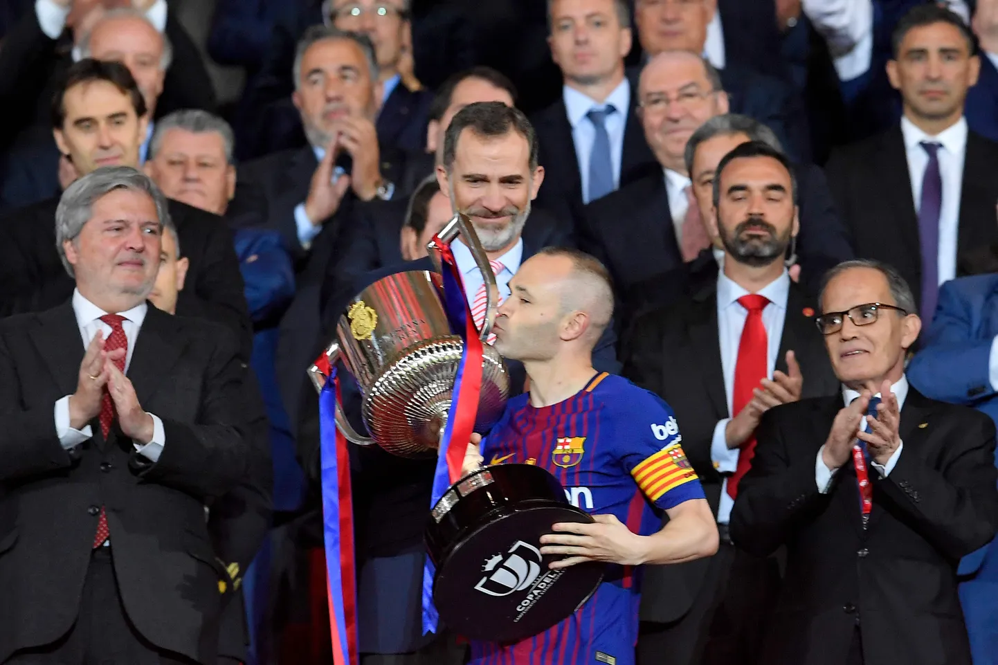 Andres Iniestale ulatas karika Hispaania kuningas