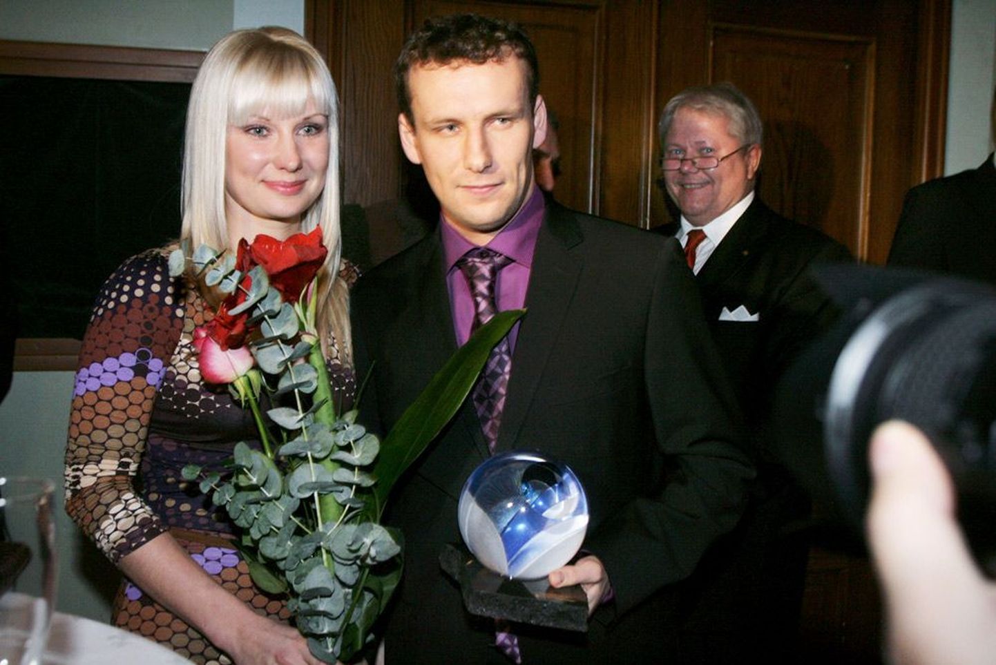 Eelmisel aastal Eesti aasta jalgpalluriks valitud Konstantin Vassiljev koos abikaasa Janaga pärast mängumehe aasta kodanikuks kuulutamist.