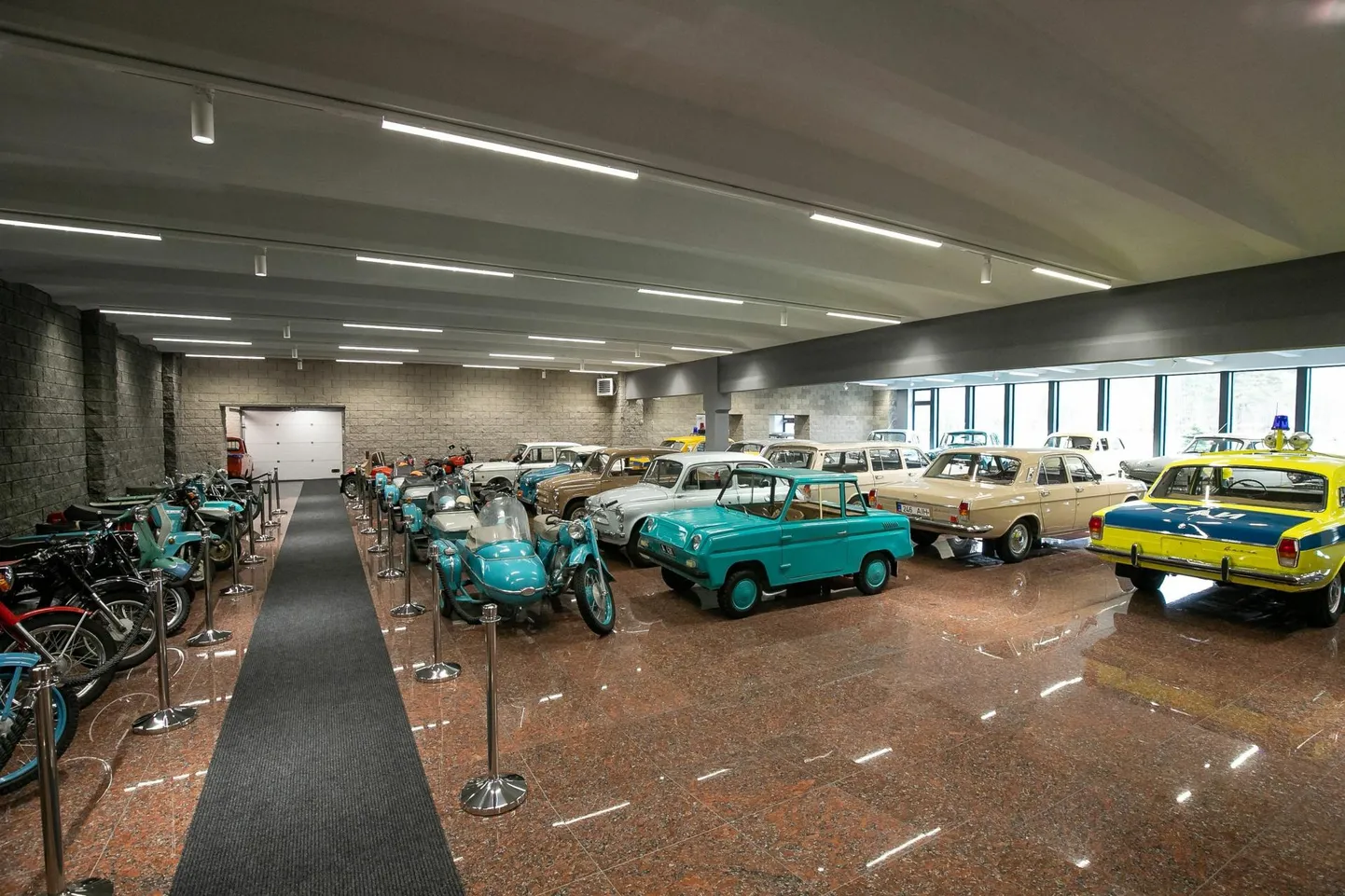 Олегу и Георгу Гроссям принадлежит около 60 автомобилей, представляющих историческую ценность.