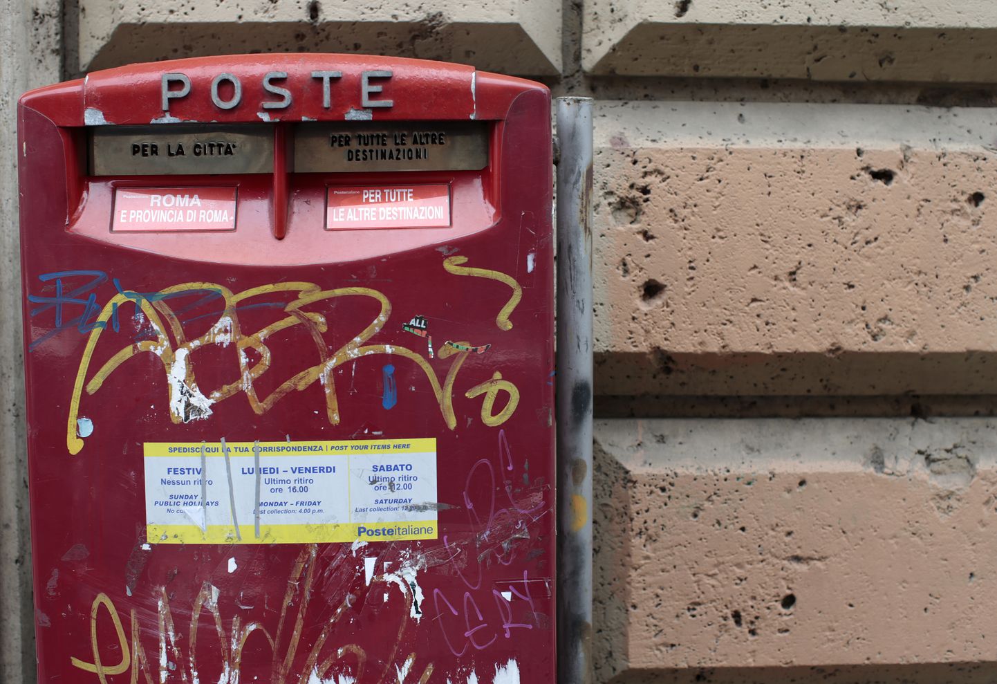 Postkast Roomas.