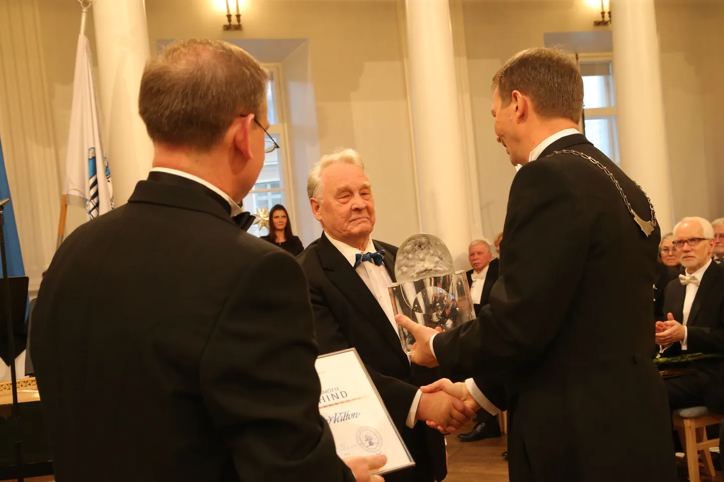 Vastne Tartu ülikooli rahvusmõtte laureaat Arvo Valton.