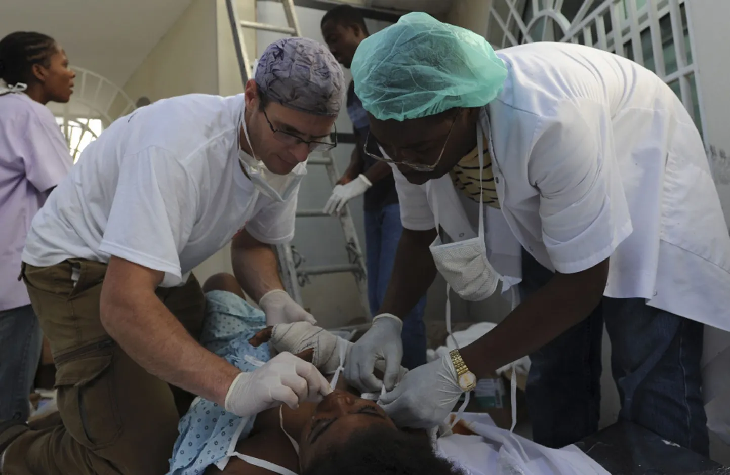Haitil leiti 27 päeva majarusude all olnud mees