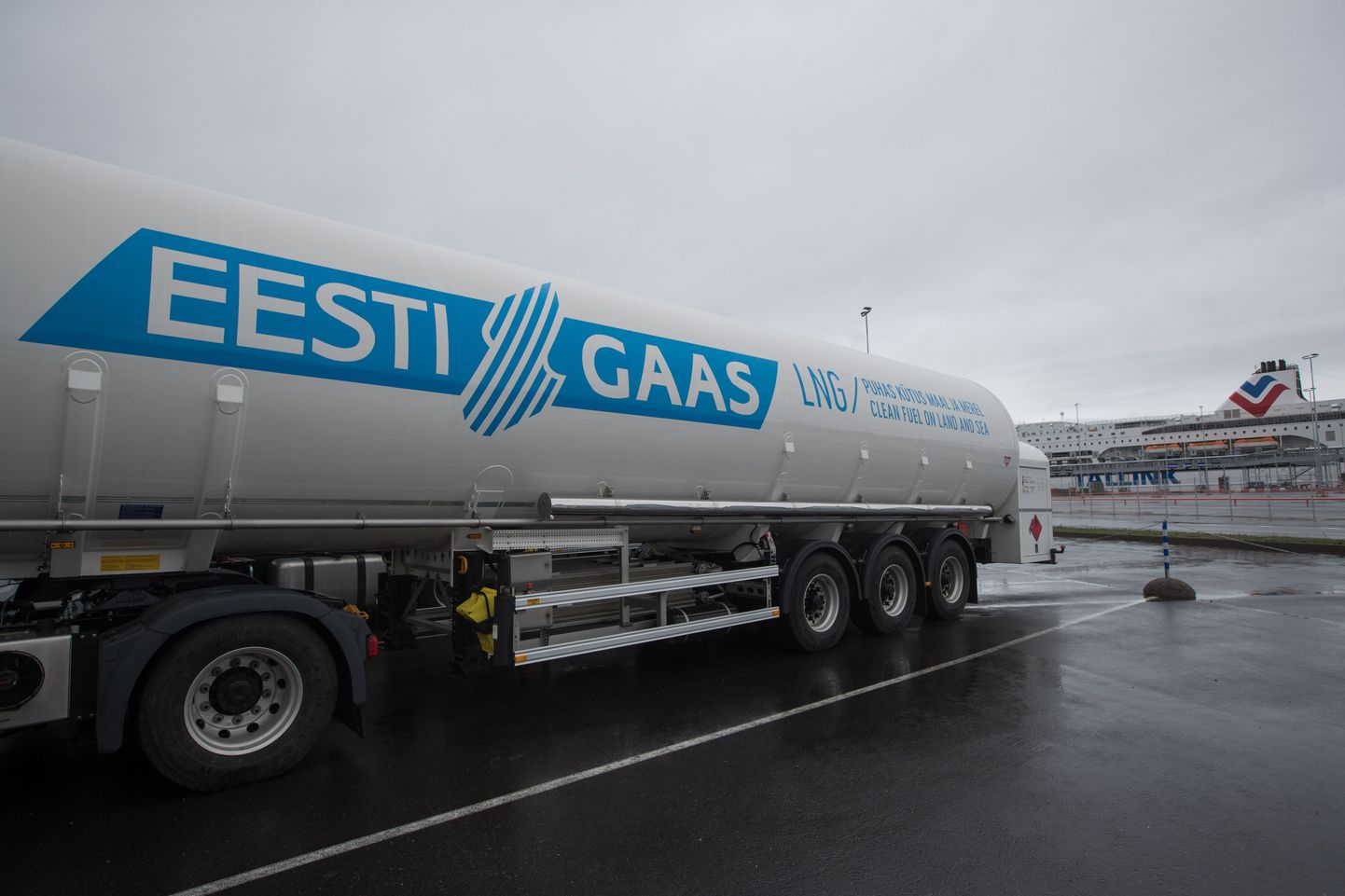 Eesti Gaas. LNG autod Tallinna sadamas.