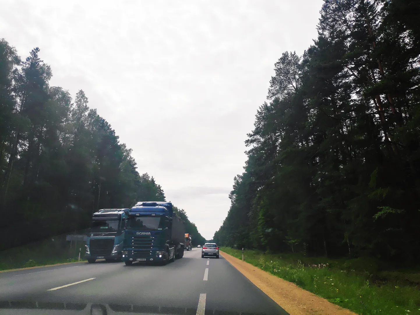 Riiast Ikla suunas teel olnud reka möödasõidul.