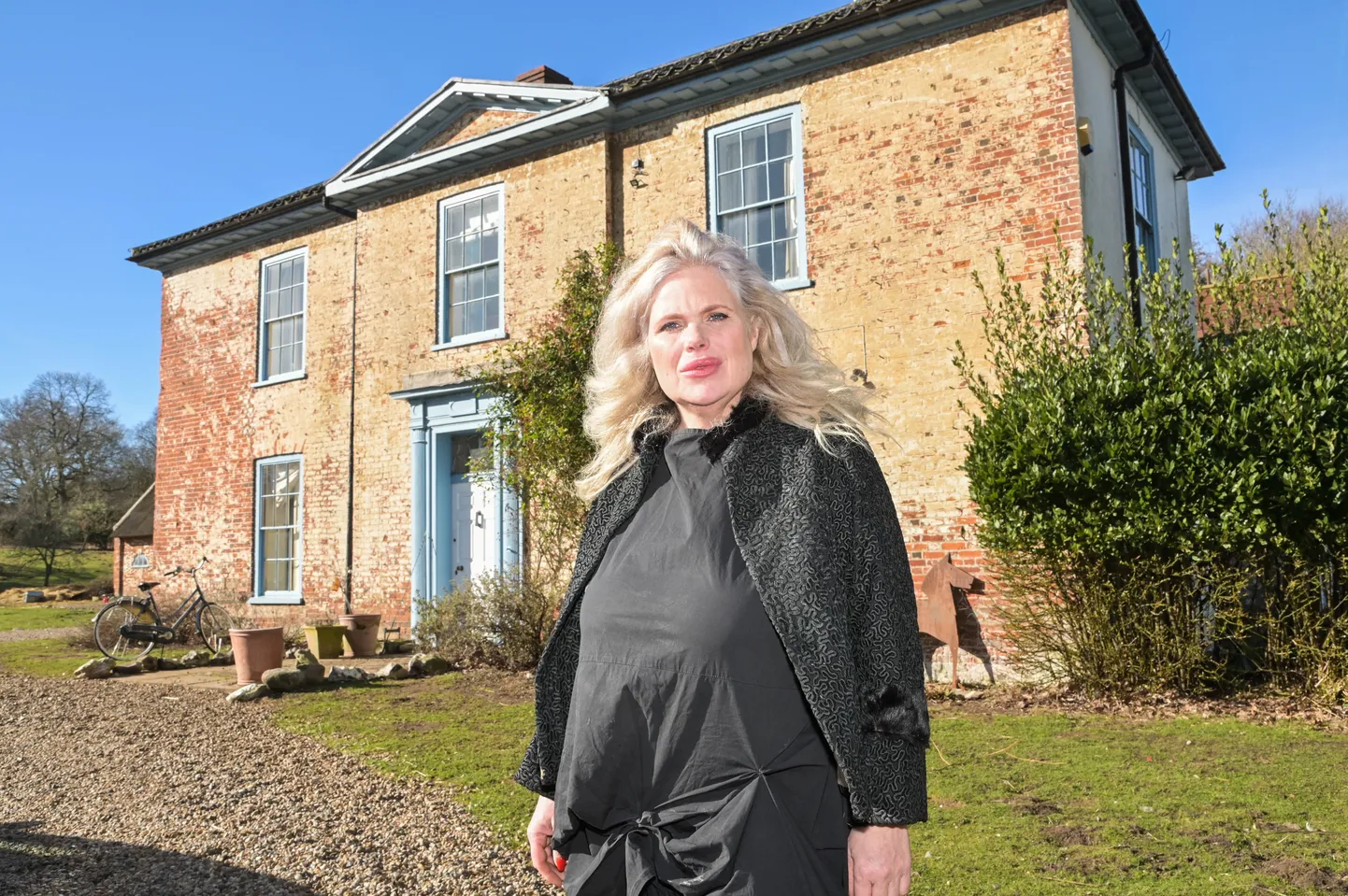 Leedi Patricia Ramshaw.