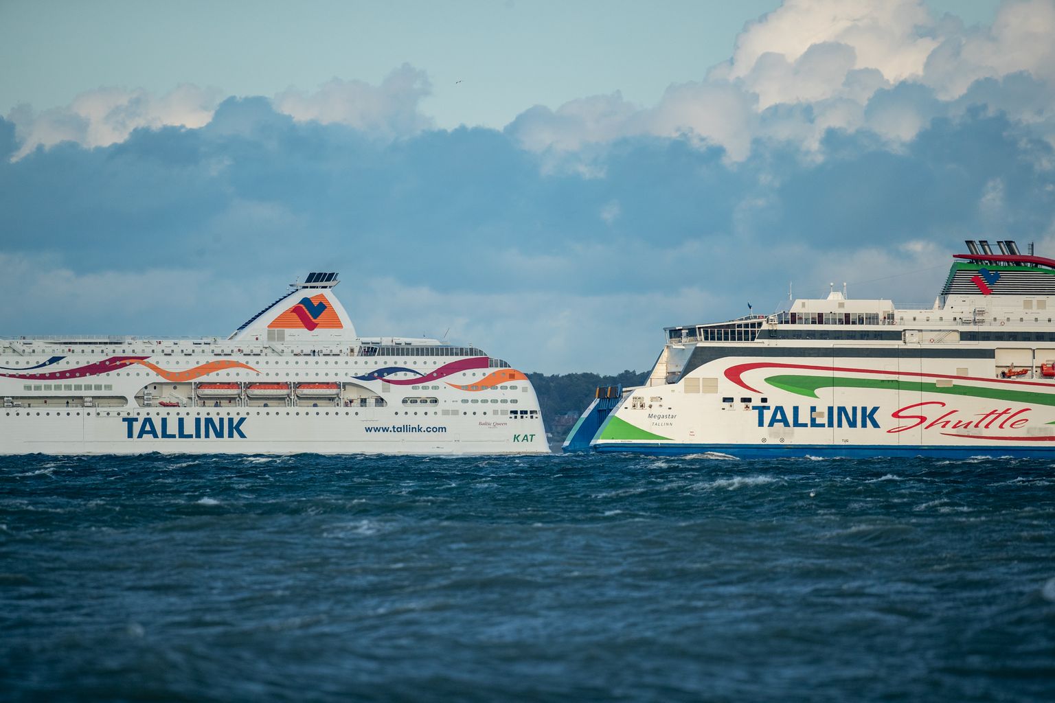 Meremeeste ametiühingu ja OÜ Hansaliin sõlmitud kokkuleppe kohaselt kohustus tööandja täiendavatest koondumistest loobuma, juhul kui olukord Läänemere laevaliinidel drastiliselt ei muutu.