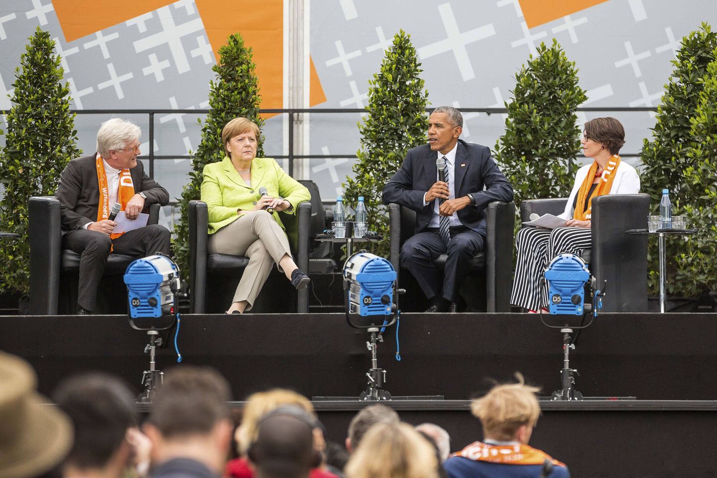 Heinrich Bedford-Strohm, Angela Merkel, Barack Obama ja Christina Aus der Au.