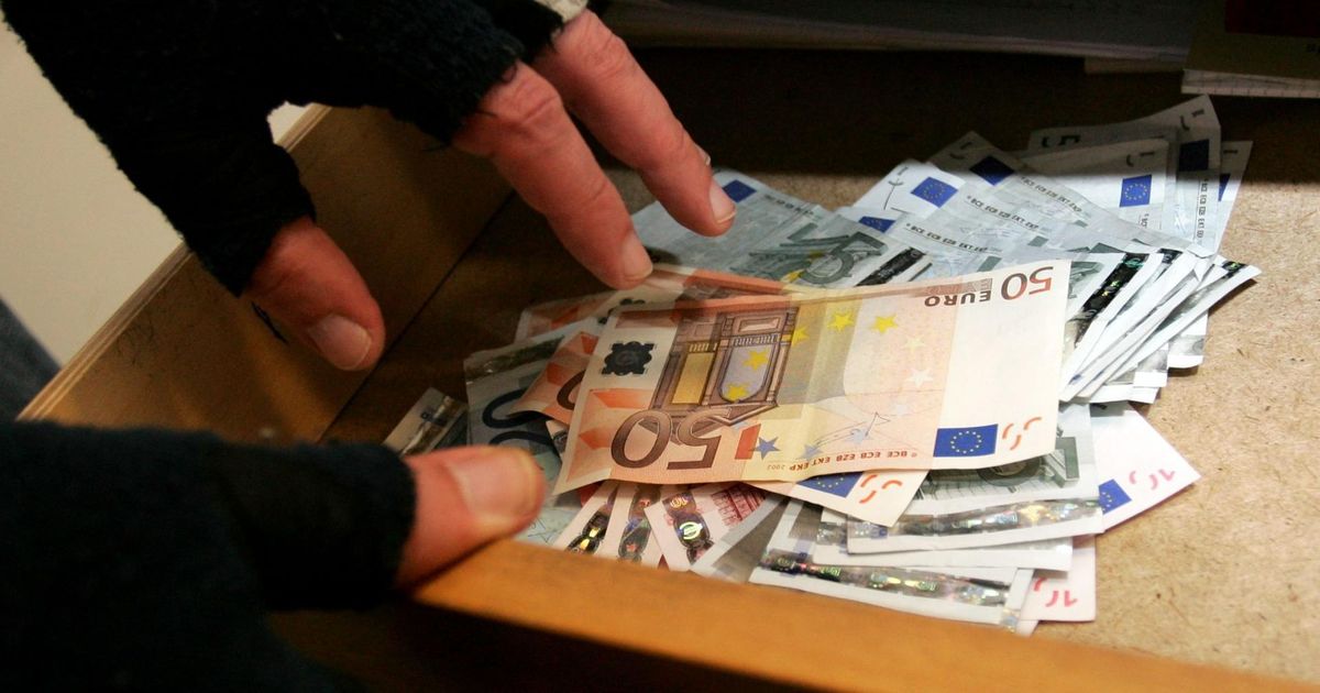Baarikülaline jäi ilma nii telefonist kui rahast