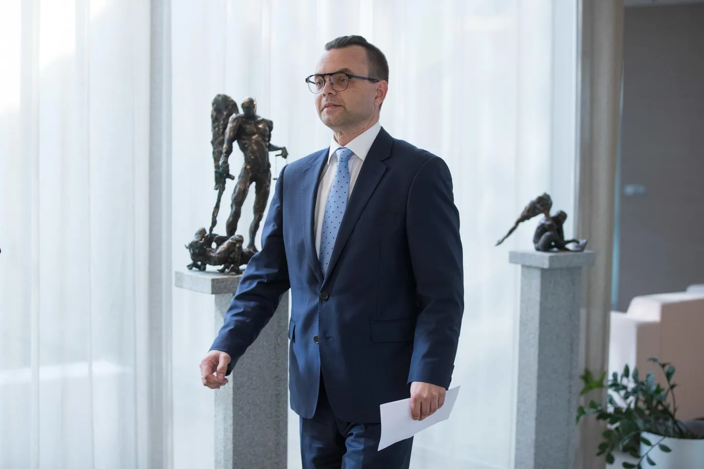 Martin Hallik kaalub kahjunõude esitamist oma süüdistaja vastu.