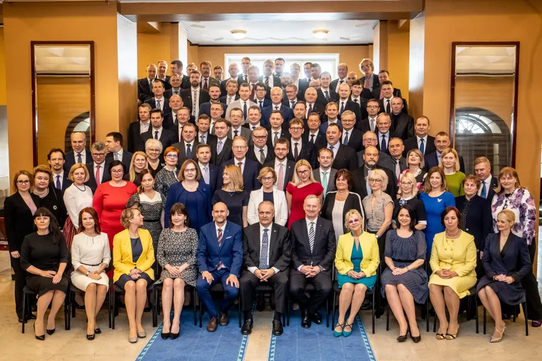 Kas riigikogu 14. koosseis keelustab farmid?