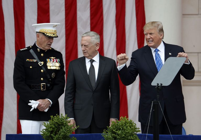 USA president Donald Trump osales Arlingtoni surnuaias hukkunud USA sõdurite mälestussündmusel