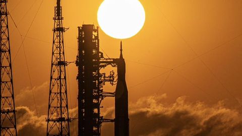 OTSEPILT ⟩ Vaata kas Kuu-lennu start õnnestub