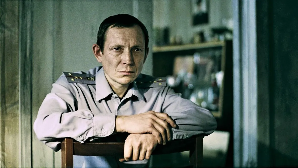 Алексей Полуян в фильме "Груз 200"