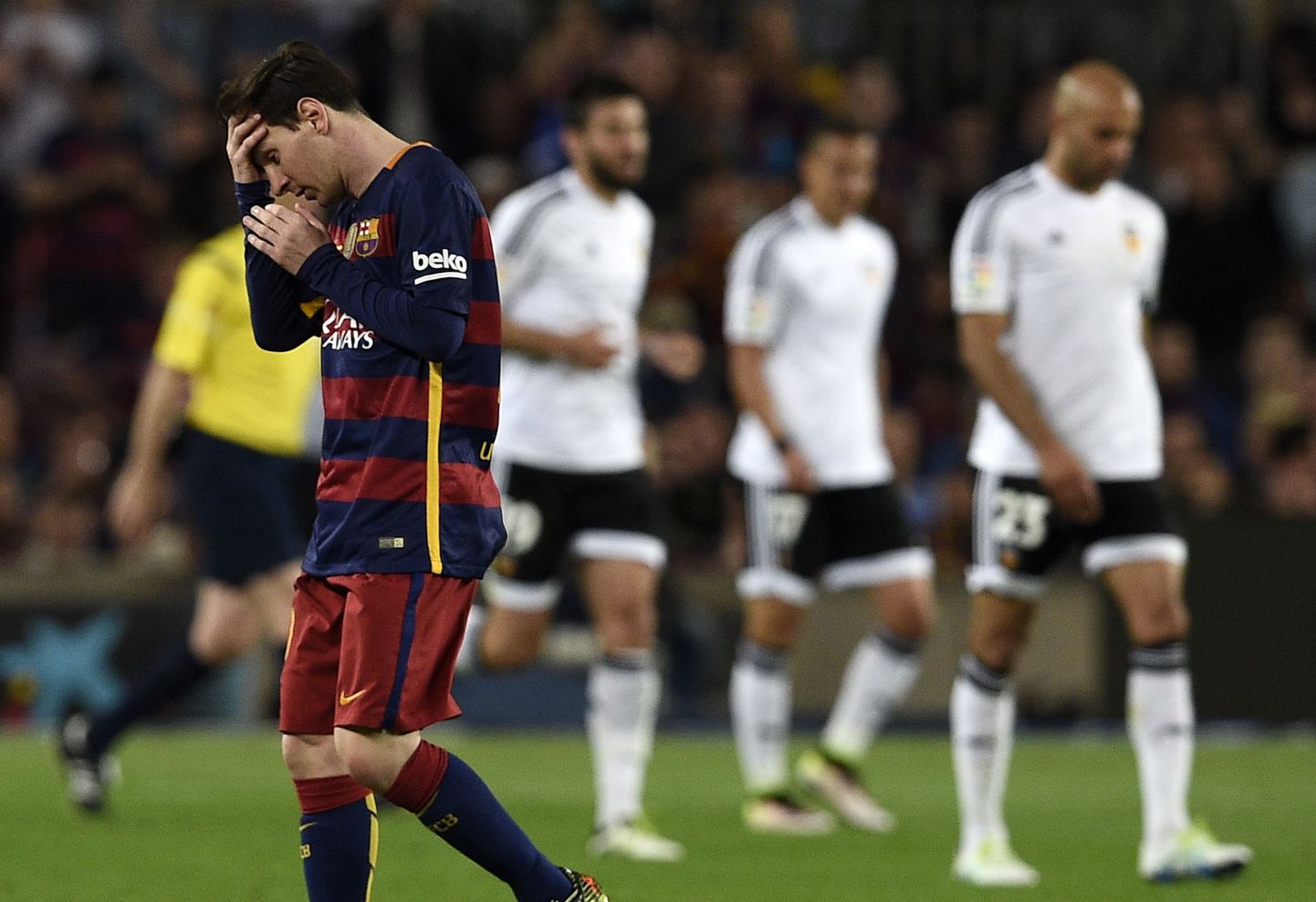 Pettunud Lionel Messi mängus Valenciaga.