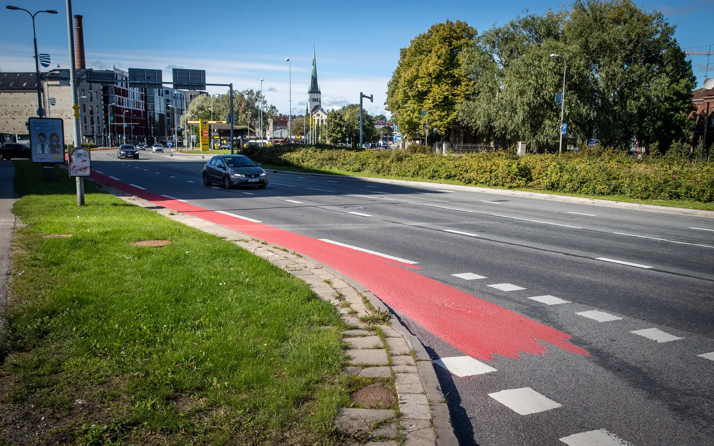Tallinna punased rattateed. Foto on illustreeriv.