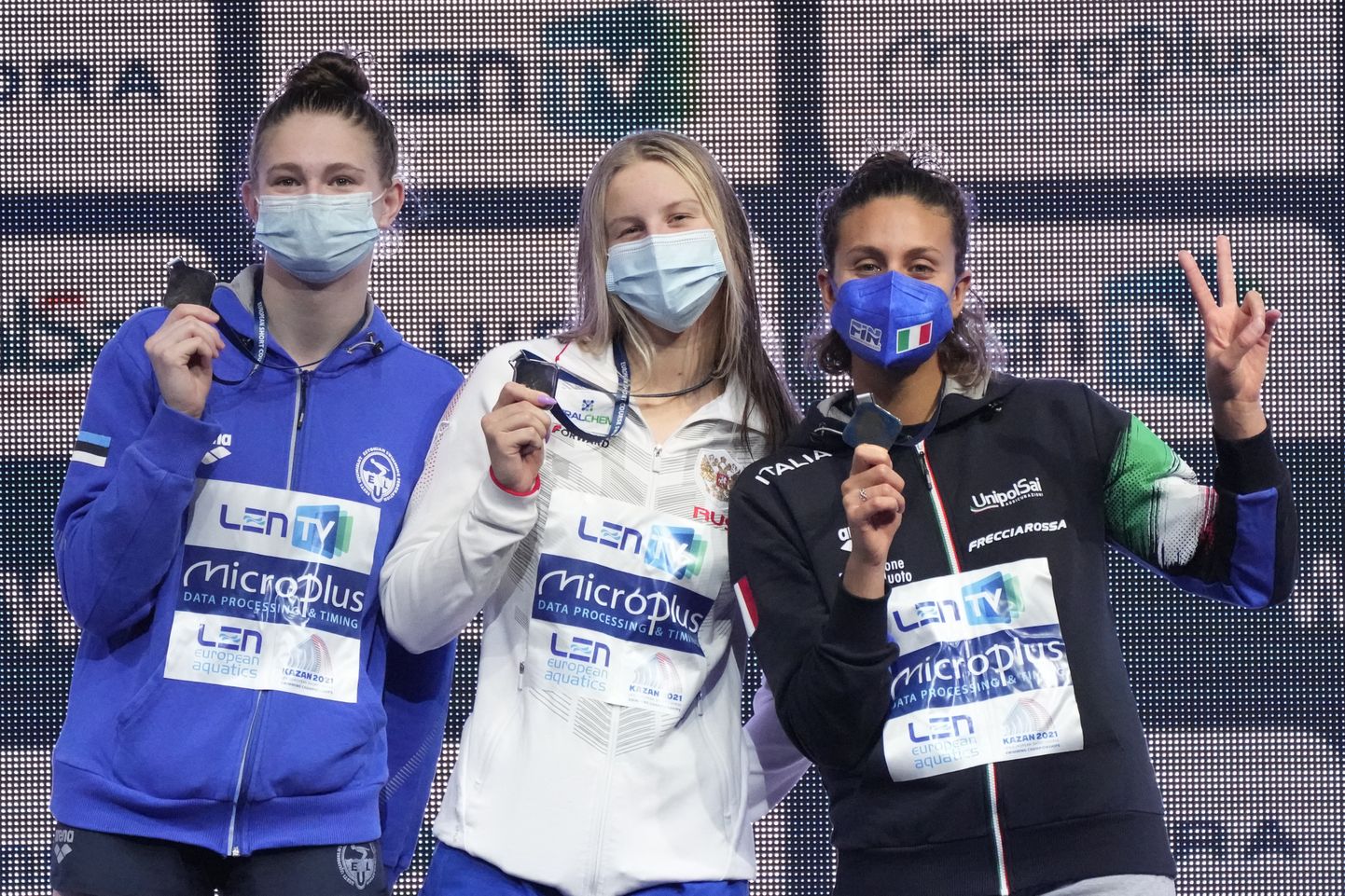 EMi kolm tugevamat (paremalt): hõbemedalistid Eneli Jefimova ja Jevgenija Tšikunova ning võitja Martina Carraro.