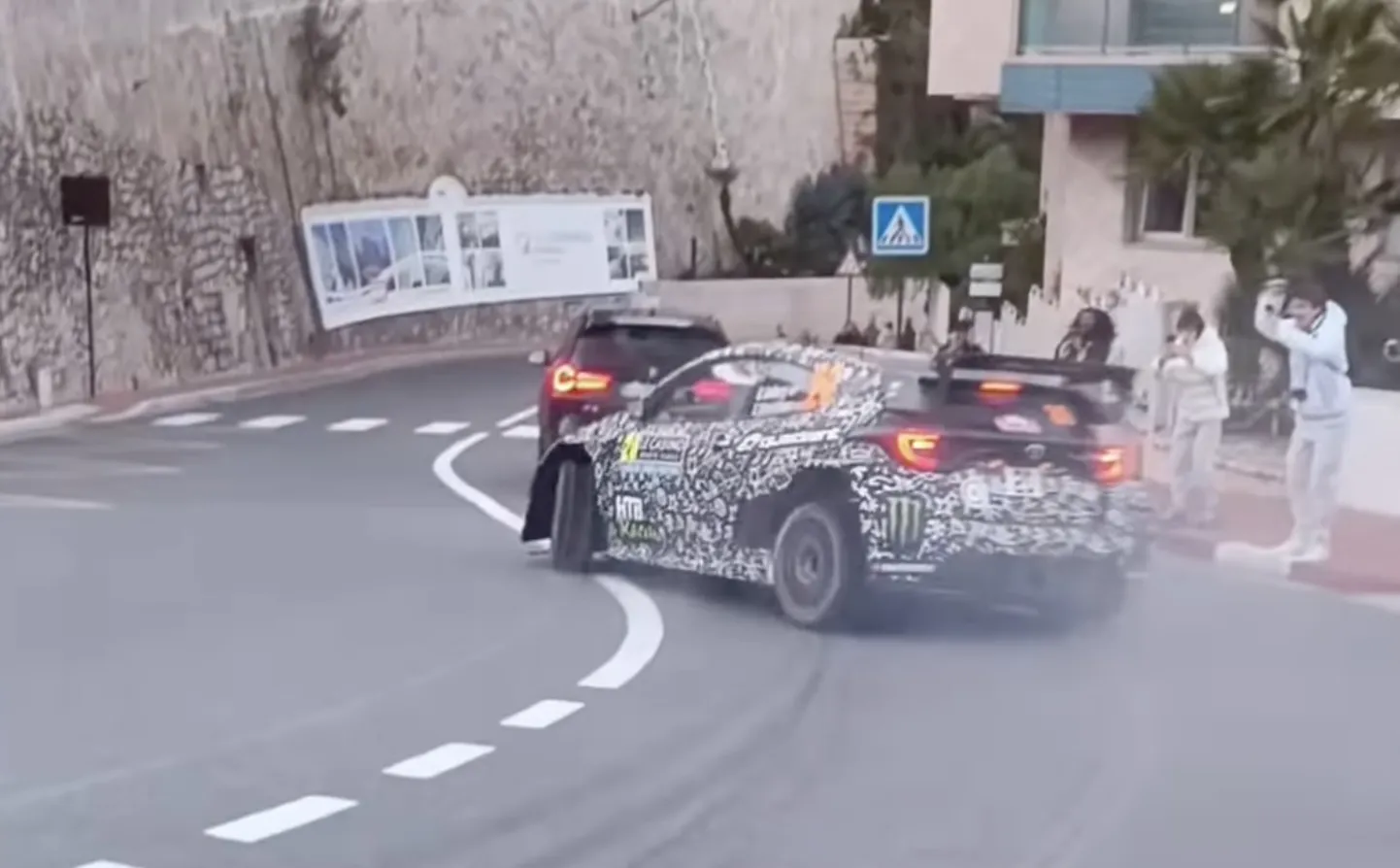 Oliver Solberg Monaco linnatänavatel.