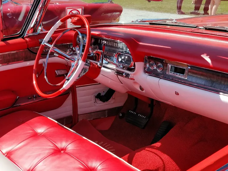 American Car Beauty Show Haapsalu lossihoovis.