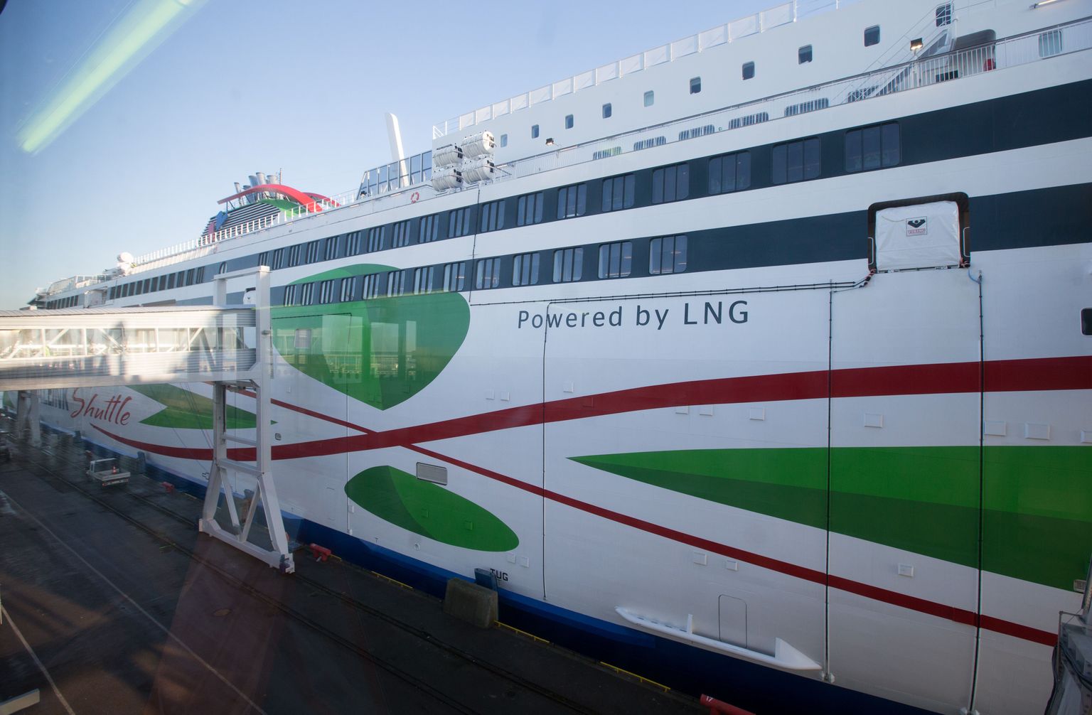 Tallinki LNG-l töötav laev  Megastar.