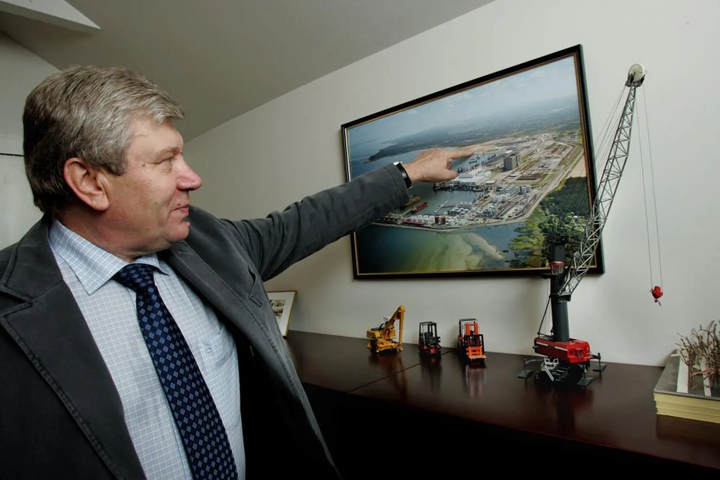 Anatoli Kanajev kinnitab, et Transiidikeskust ta müüa ei kavatse.