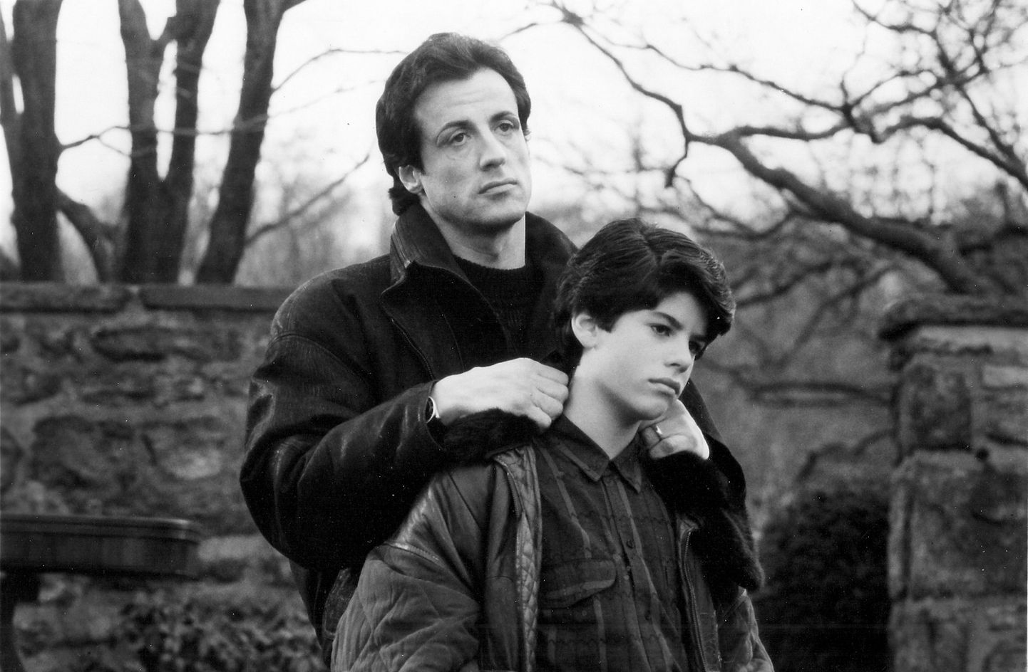 Rocky osatäitja Sylvester Stallone koos oma pojaga filmivõtetel.