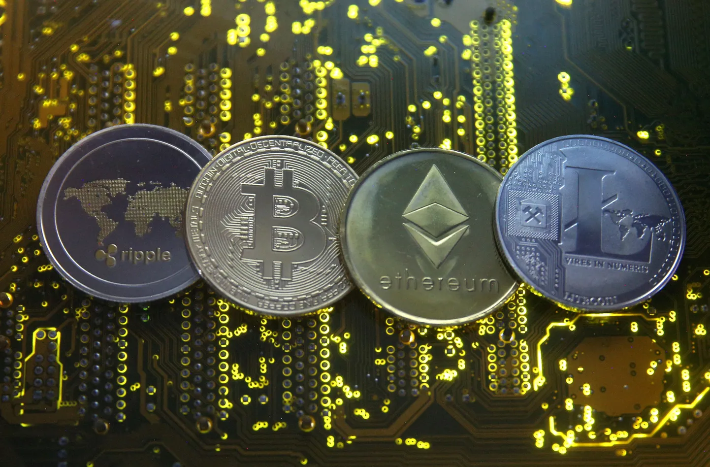 Krüptovaluutad ripple, bitcoin, etherum ja litecoin.