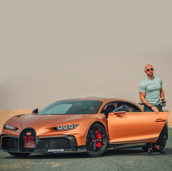 Thais Bugatti фотосы