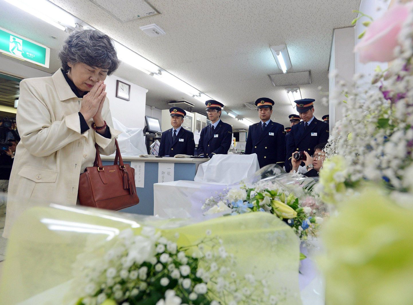 1995. aasta sariinirünnakus hukkunud metrootöötaja lesk Shizue Takahashi tänasel mälestusüritusel.