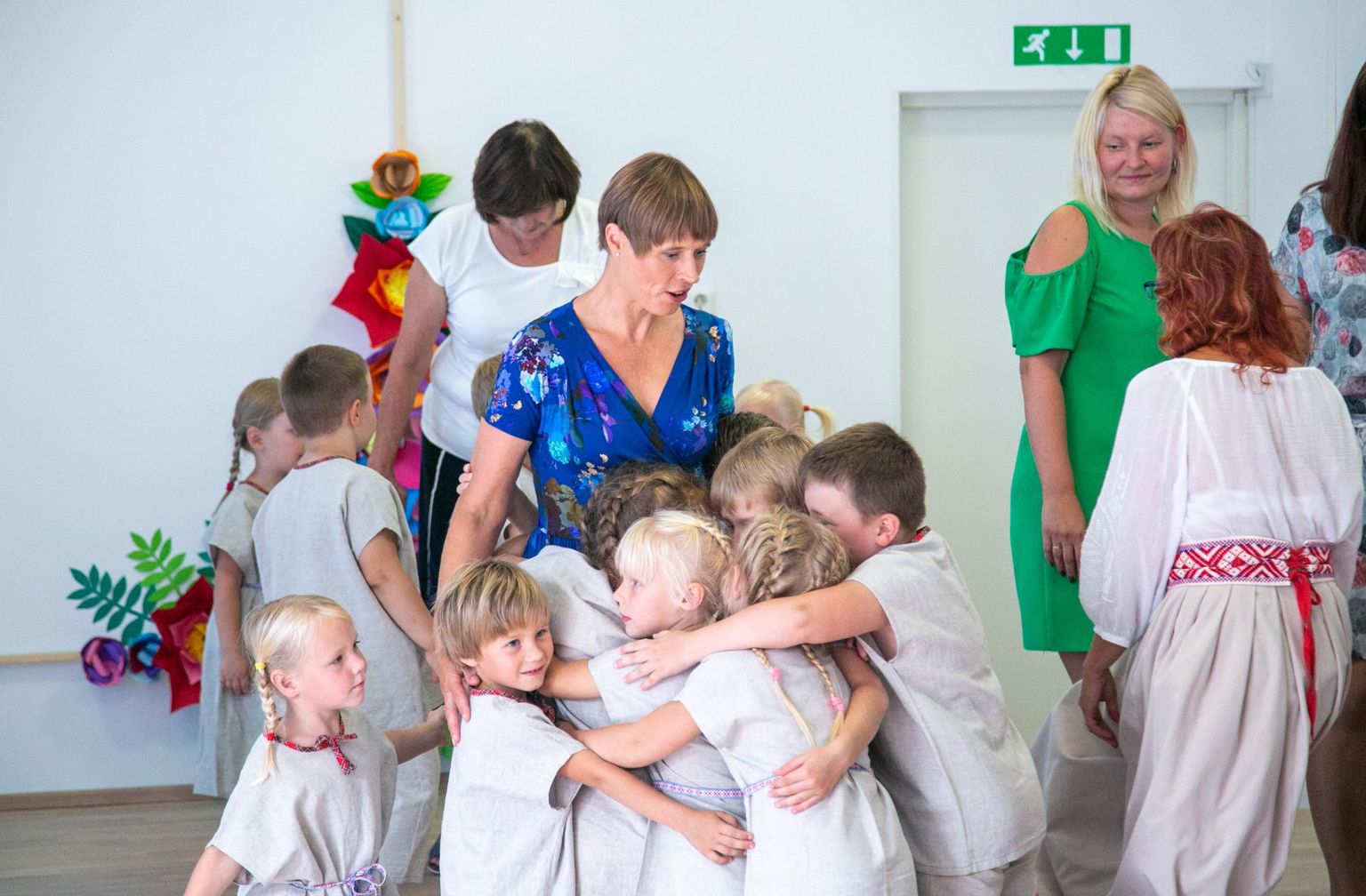 President Kersti Kaljulaidi töönädala esimene päev möödus Räpinas, kus ta külastas ka lasteaeda Vikerkaar.