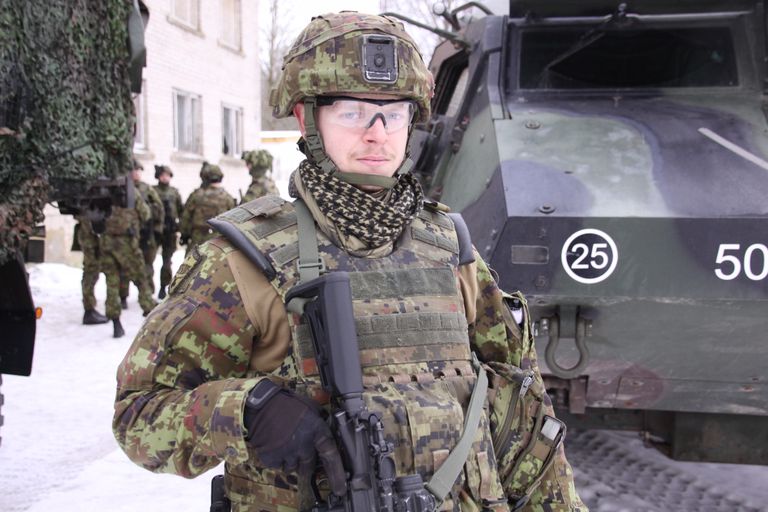 Koigist pärit seersant Jan Velinil oli täna Järva-Jaanis välismissiooniks harjutades juhtida jagu.