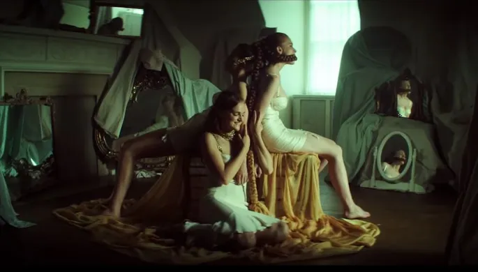 Орыс жастарының жыныстық қатынасы туралы бейне фильм