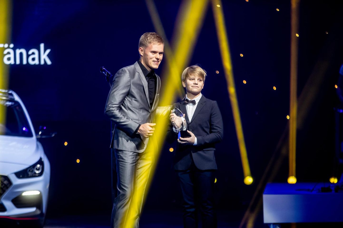Jaspar Vaher ja Ott Tänak 2020. aasta jaanuaris Autospordi galal, kus toona 12-aastane rallisõitja pälvis aasta rahvasportlase tiitli