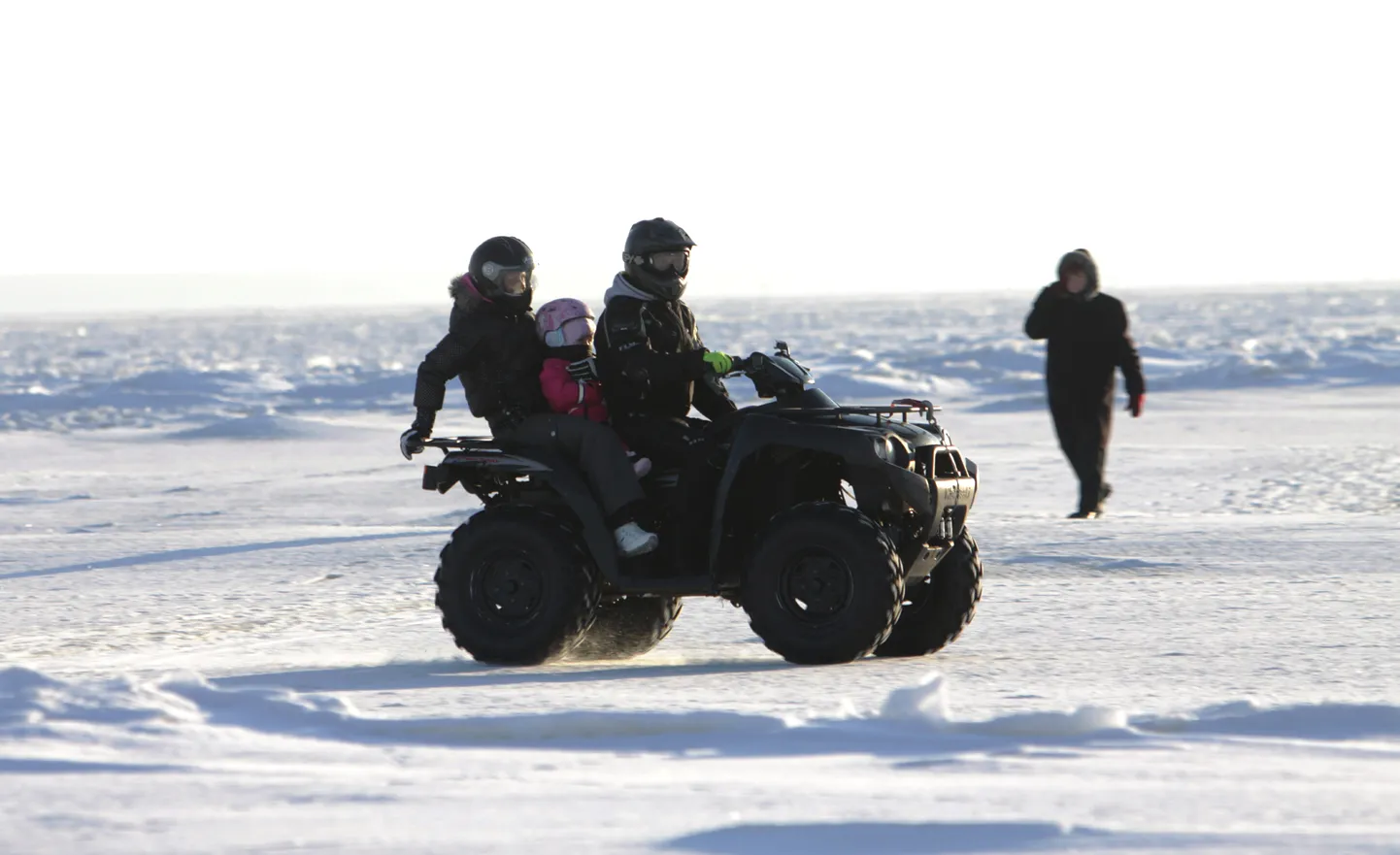 Atv merejääl. Illustreeriv foto.