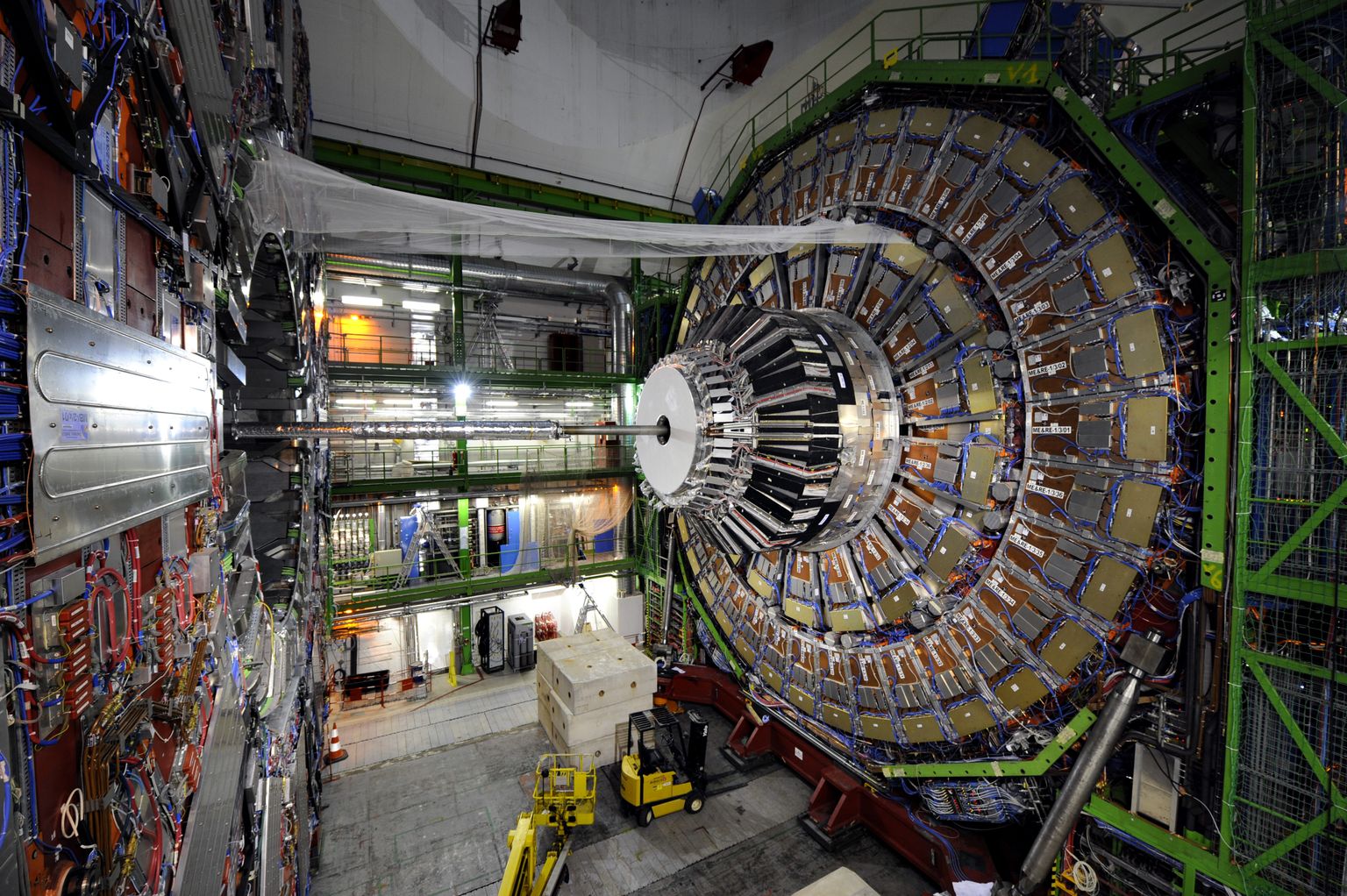 Suur hadronite põrguti CERNis.