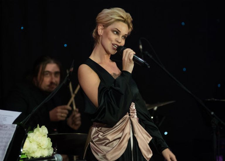 Саманта Тина на концерте открытия альбома «Kad Tu ej pie bitem» 