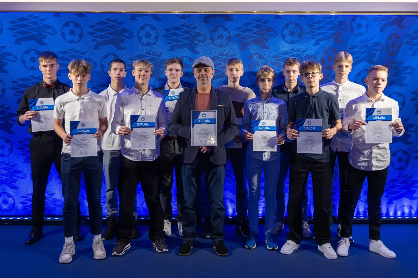 Paide Linnameeskonna U16 võiskond saavutas treener Veiko Kuirimi juhendamisel teises liigas teise koha.