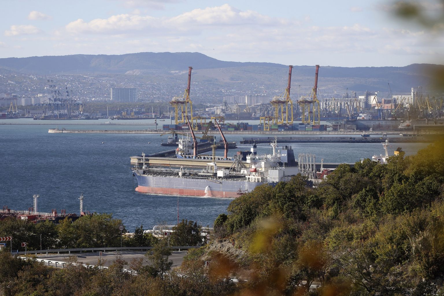 Rafineeritud naftatoodete tanker Venemaal Novorossiiskis.