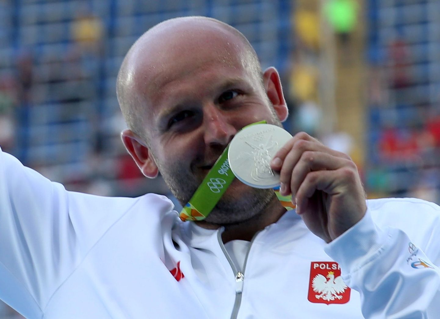 Piotr Malachowski olümpiamängude hõbemedaliga Rios.
