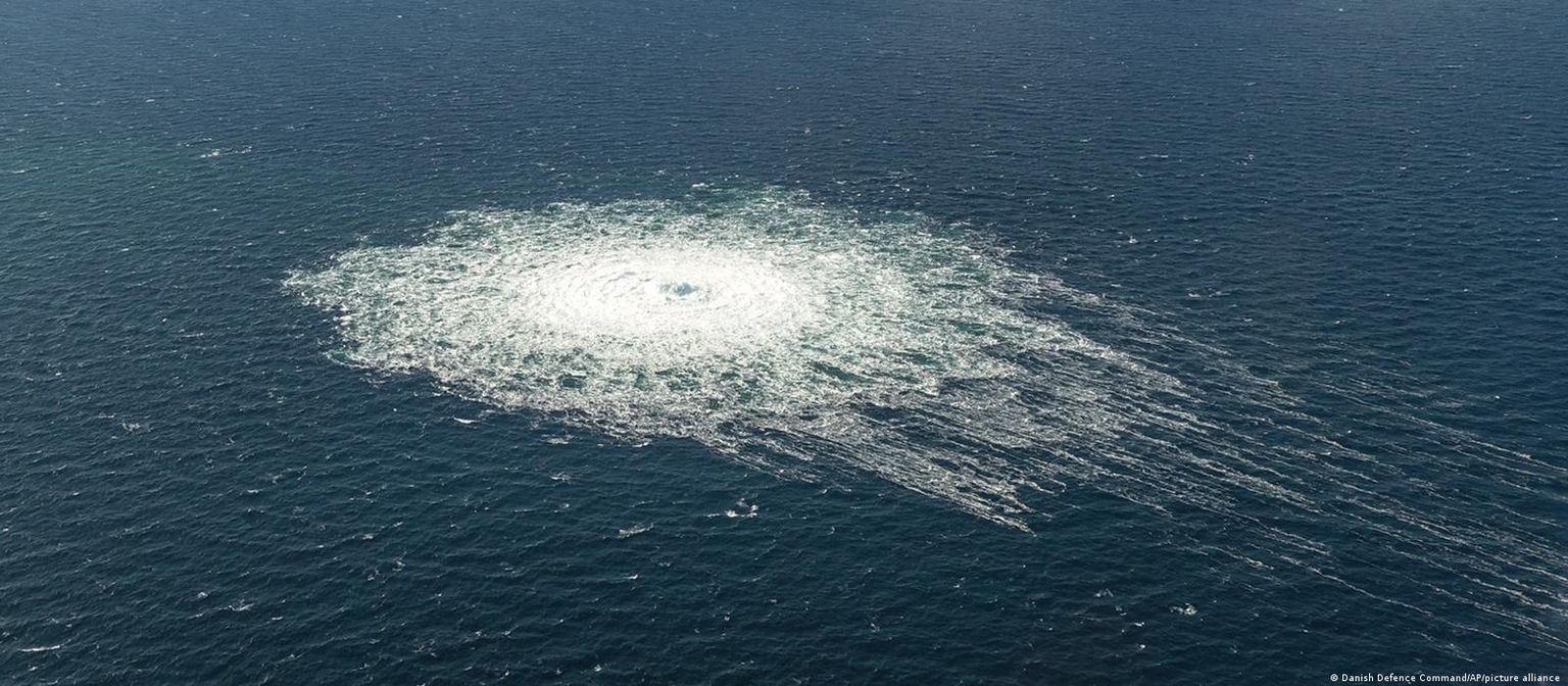 На месте утечек газа из подводных трубопроводов в Балтийском море (фото из архива)