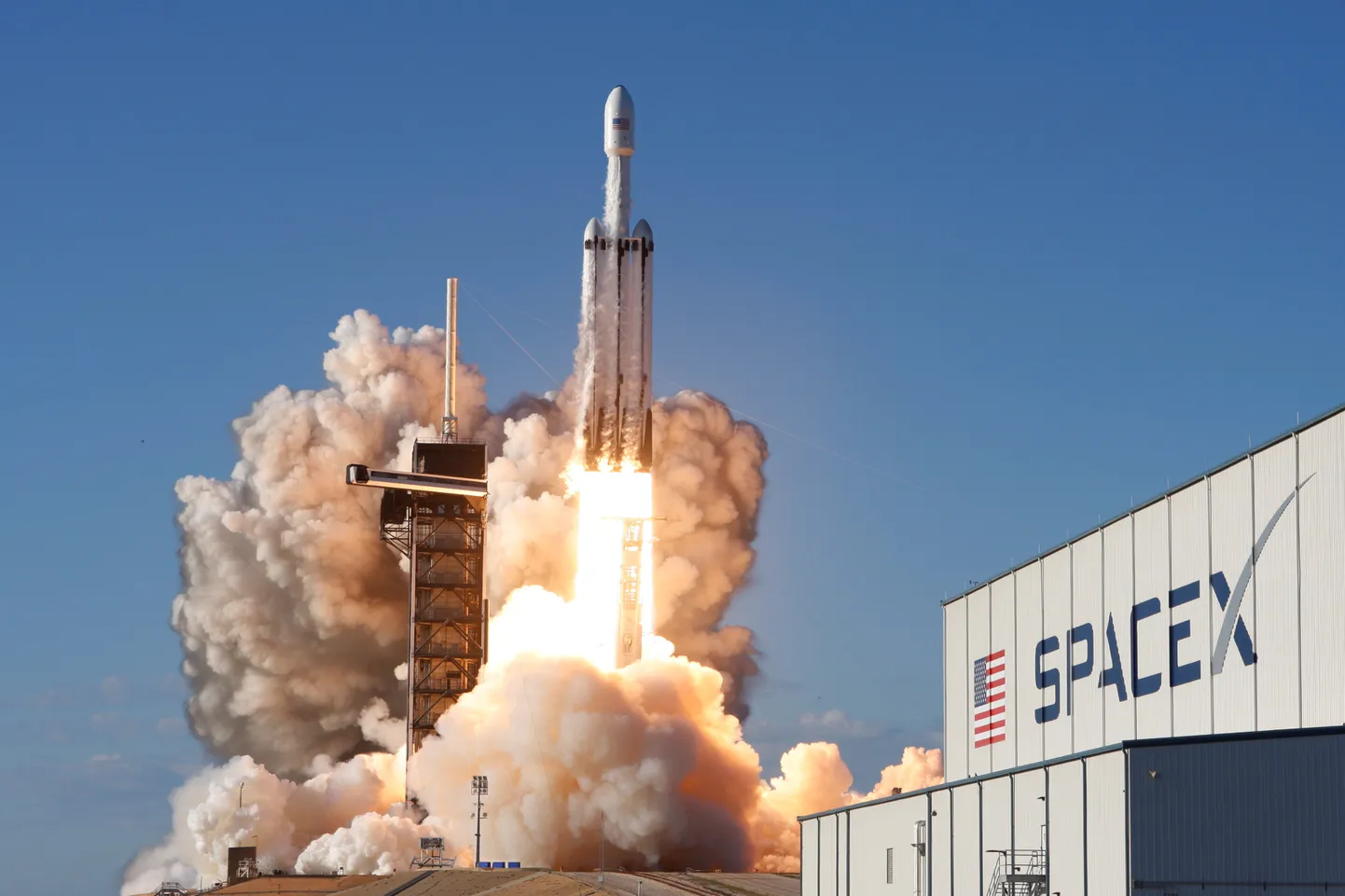 Ракета Falcon Heavy.