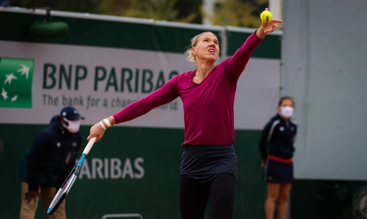 Kaia Kanepi tegi avaringis külma, vihma ja tuult trotsides korraliku partii, kuid Elise Mertens on kõva pähkel pureda.