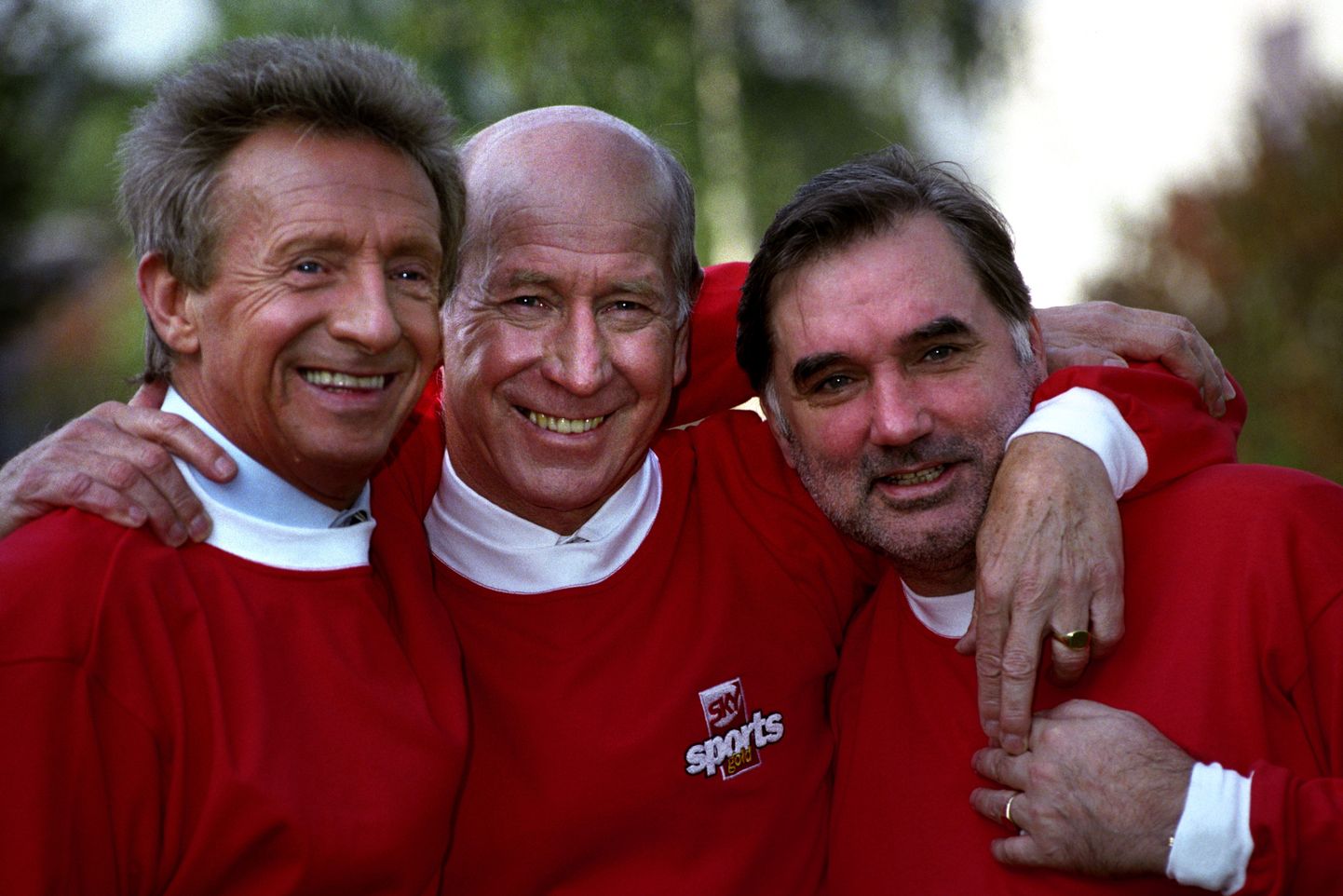 Manchester Unitedi legendid  Denis Law (vasakult), Bobby Charlton ja George Best.