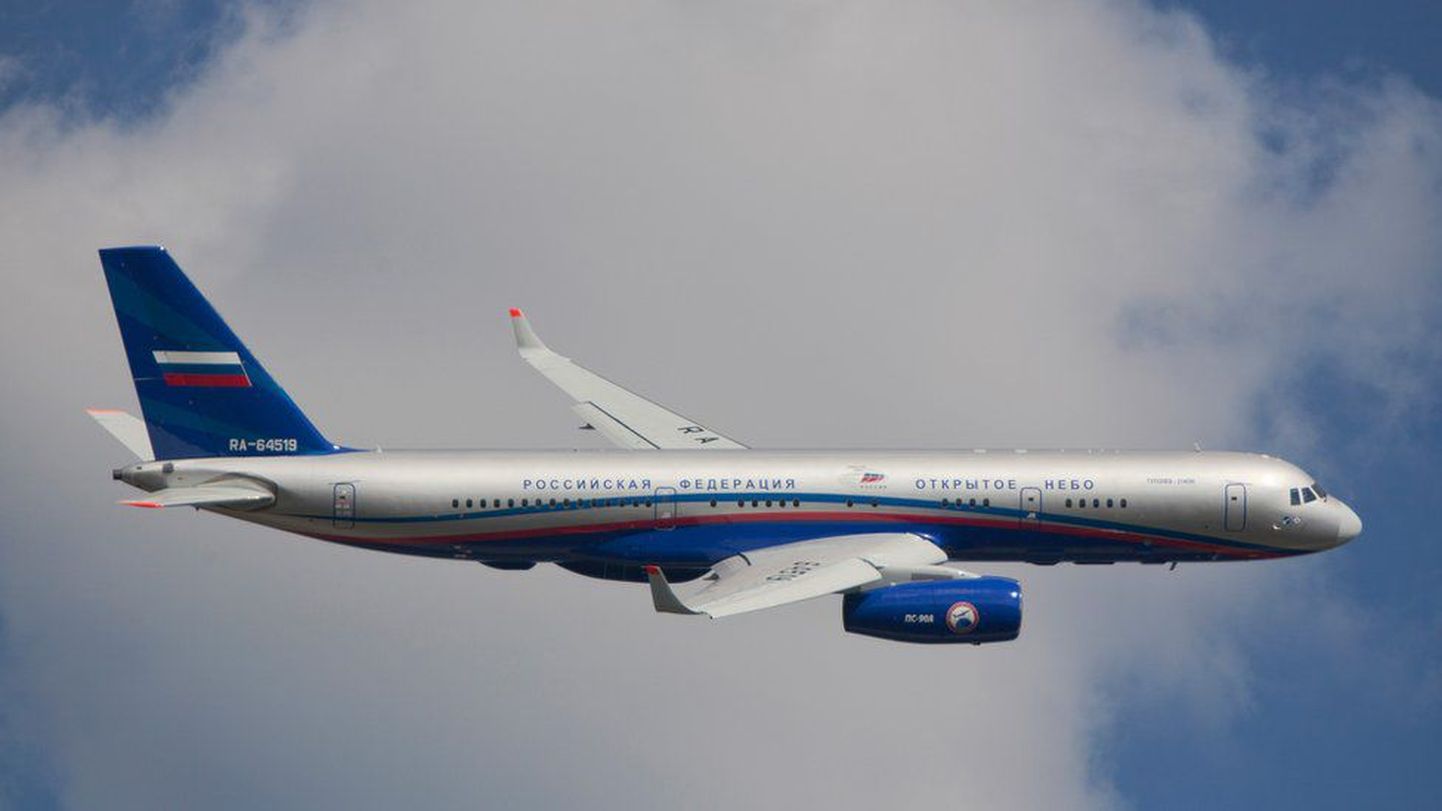 Россия использовала для инспекций специальный самолет Ту-214ОН.