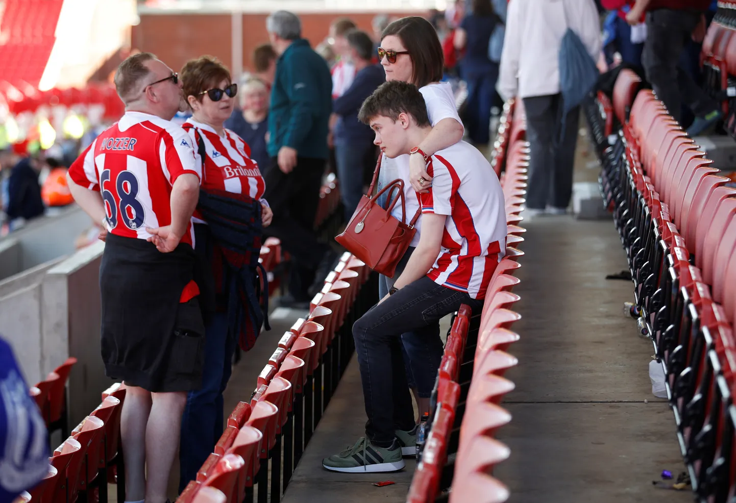 Pettunud Stoke City poolehoidjad.