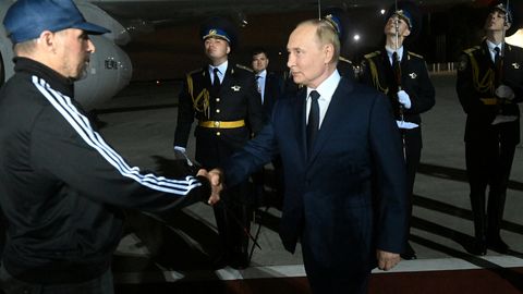 Putin lubas autasustada kodumaale naasnud spioone ja FSB palgamõrtsukat