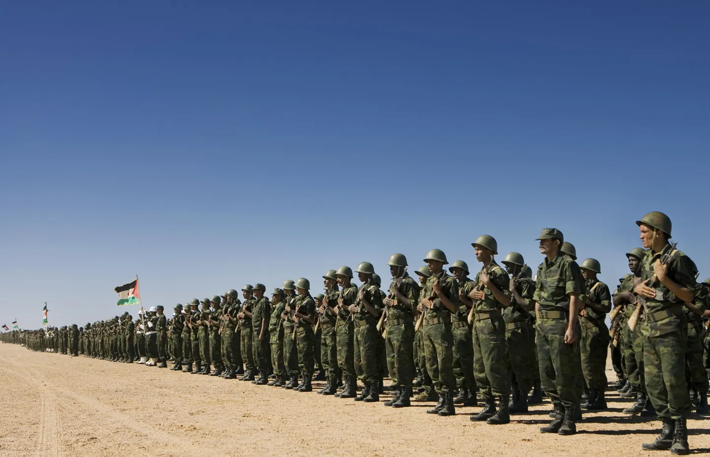 Polisario võitlejad rivistusel kümme aastat tagasi.
