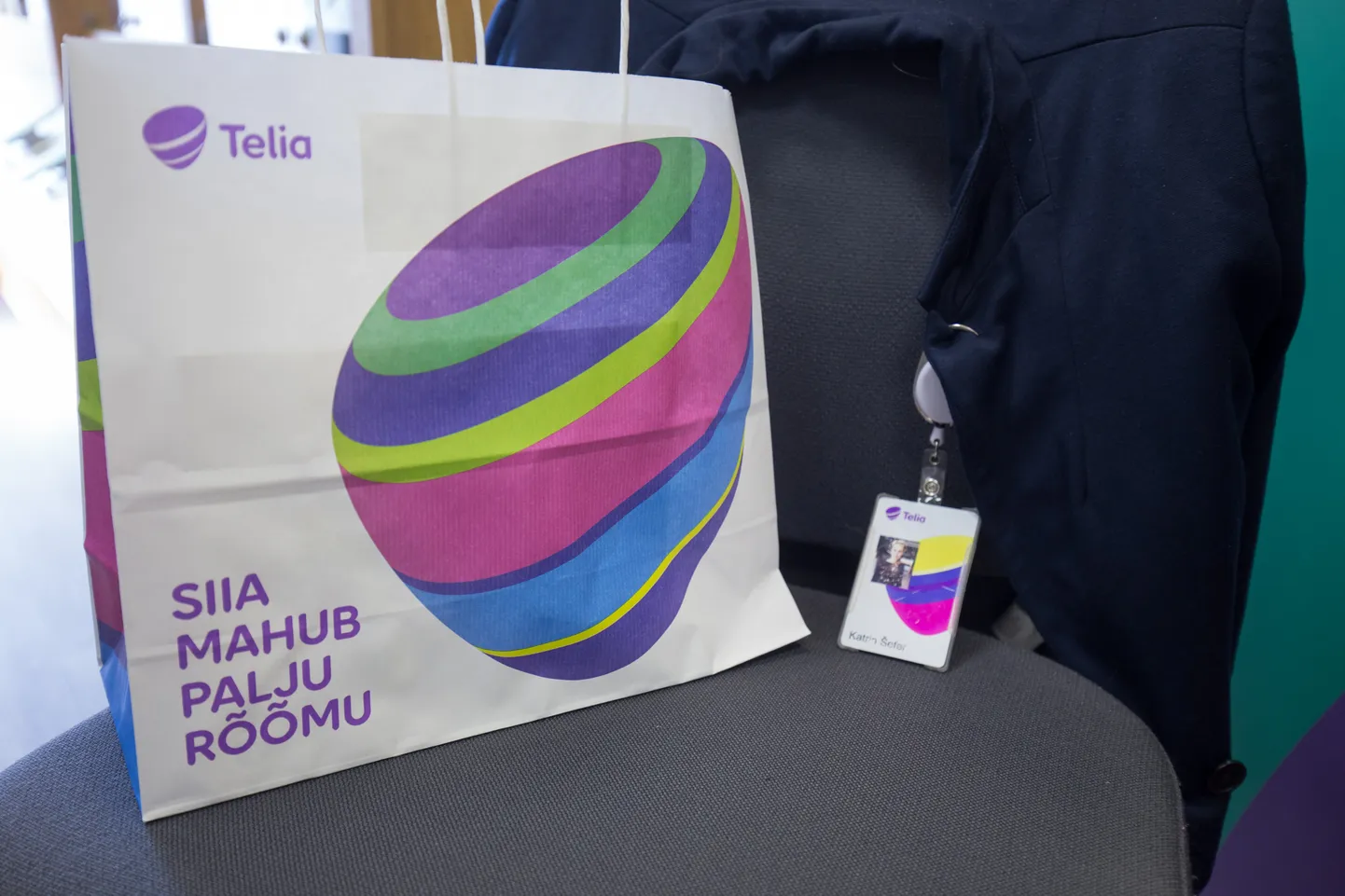 Telia logoga kott. Pilt on illustratiivne.