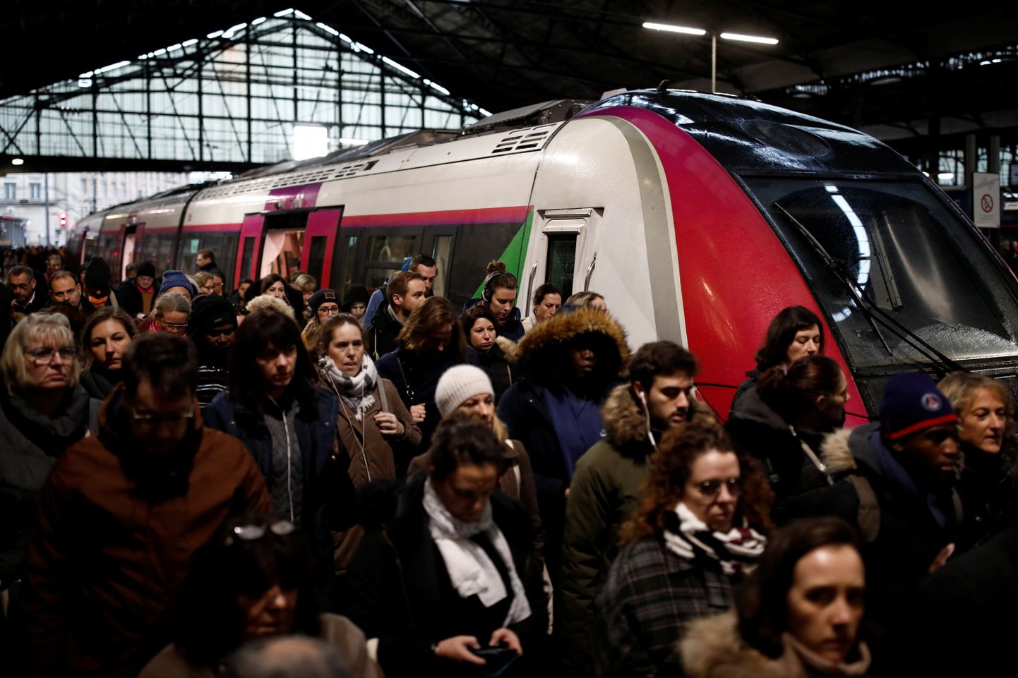 Prantsuse ühistransport on streigi tõttu halvatud.